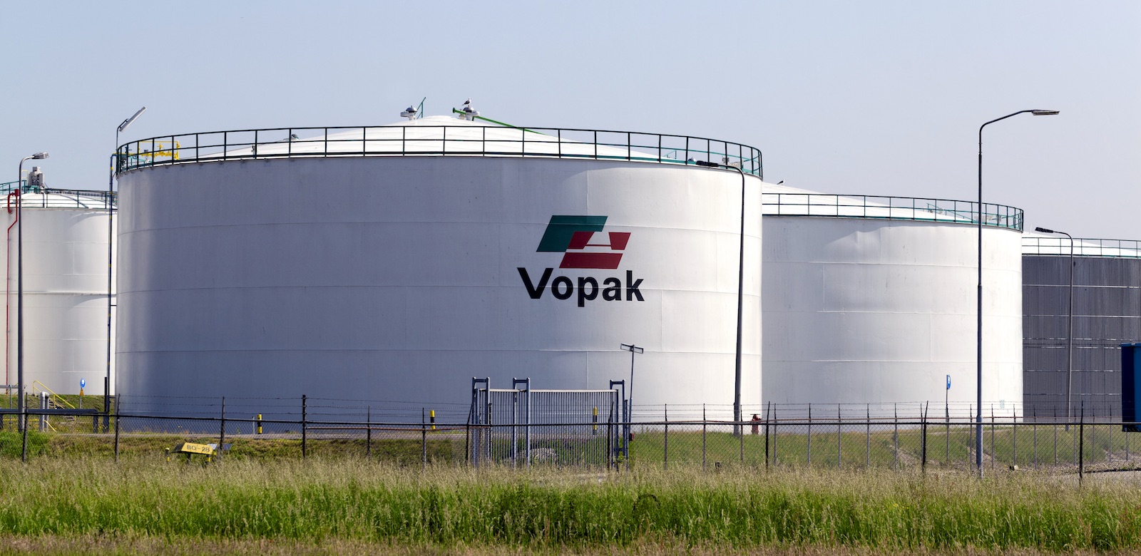 Vopak Tankterminal locatie waar POWARE Industrial Automation engineers dagelijks werkzaamheden verrichten aan de PLC SCADA en DCS systemen